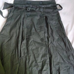 vintage H&M button army green size 4 skirt with belt